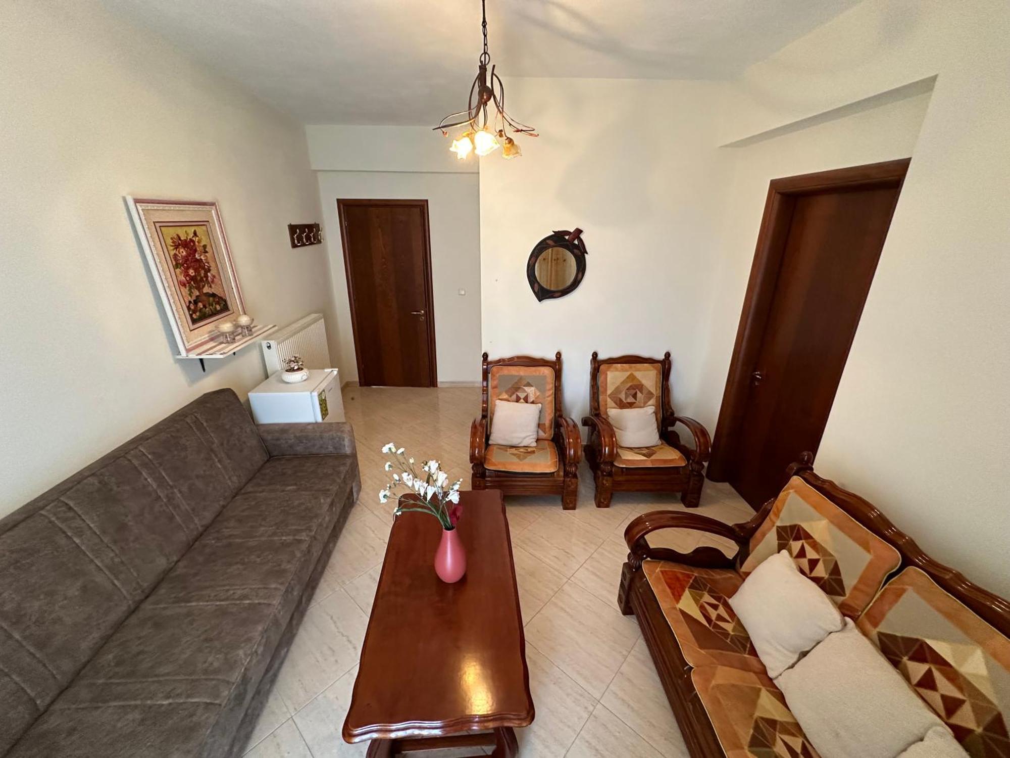Sunny Holiday Sarande Luaran gambar